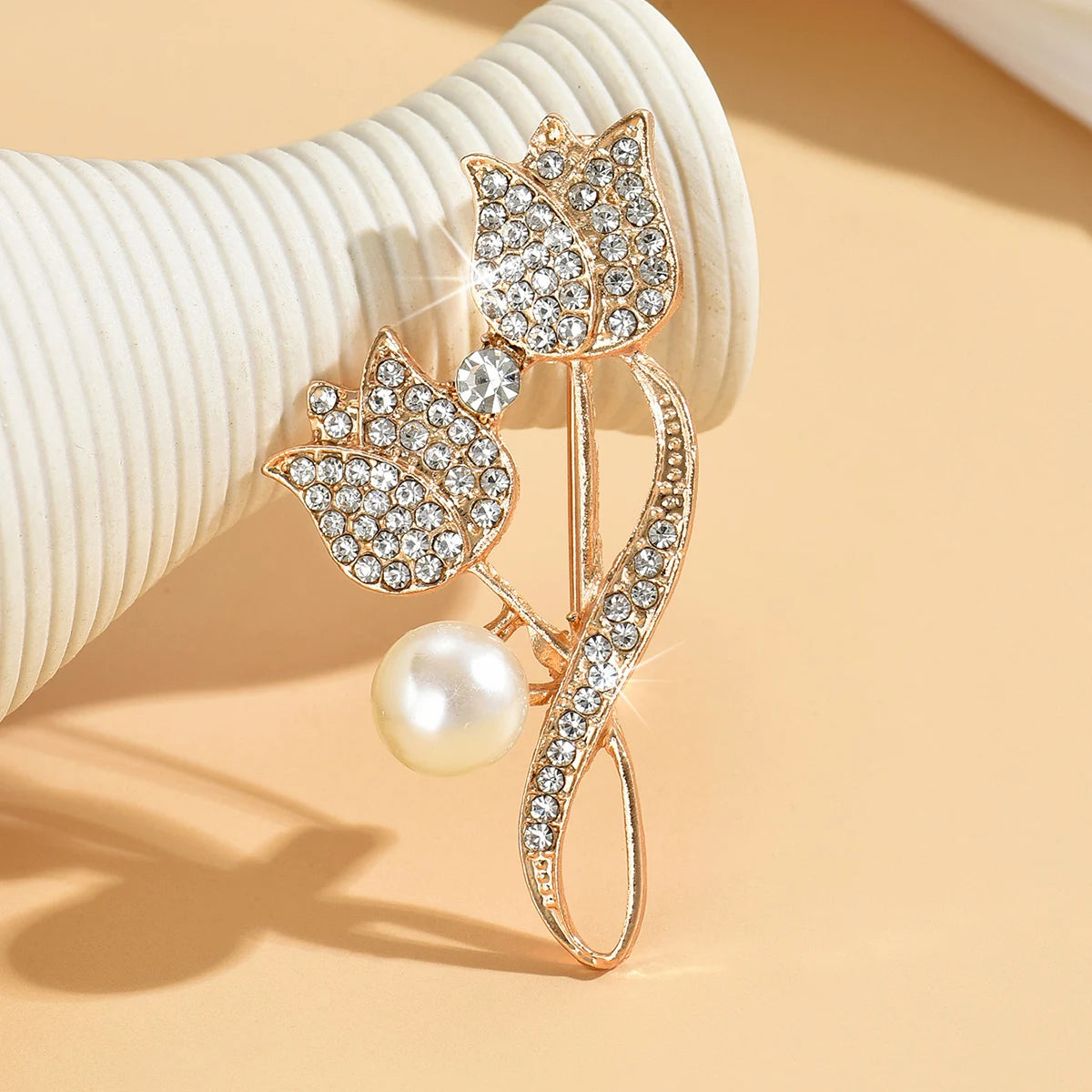 Elegant Tulip Flower Brooch – Women's Fashion Pin