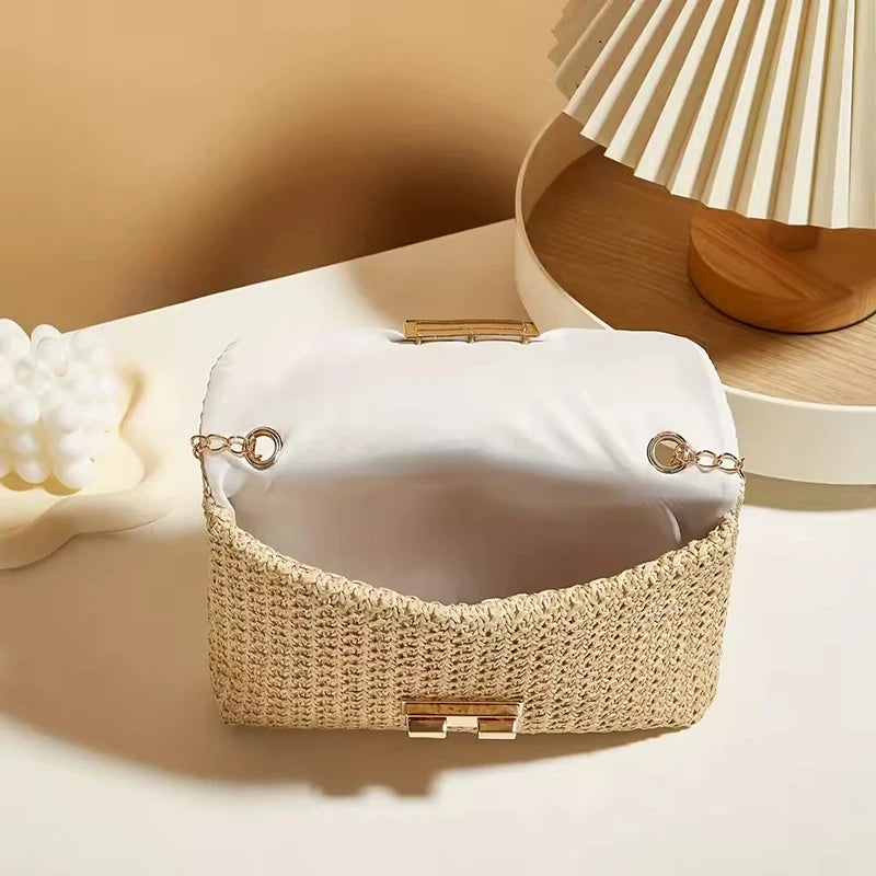 Women's Chain Strap Crossbody Bag – Chic Evening & Day Shoulder Bag
