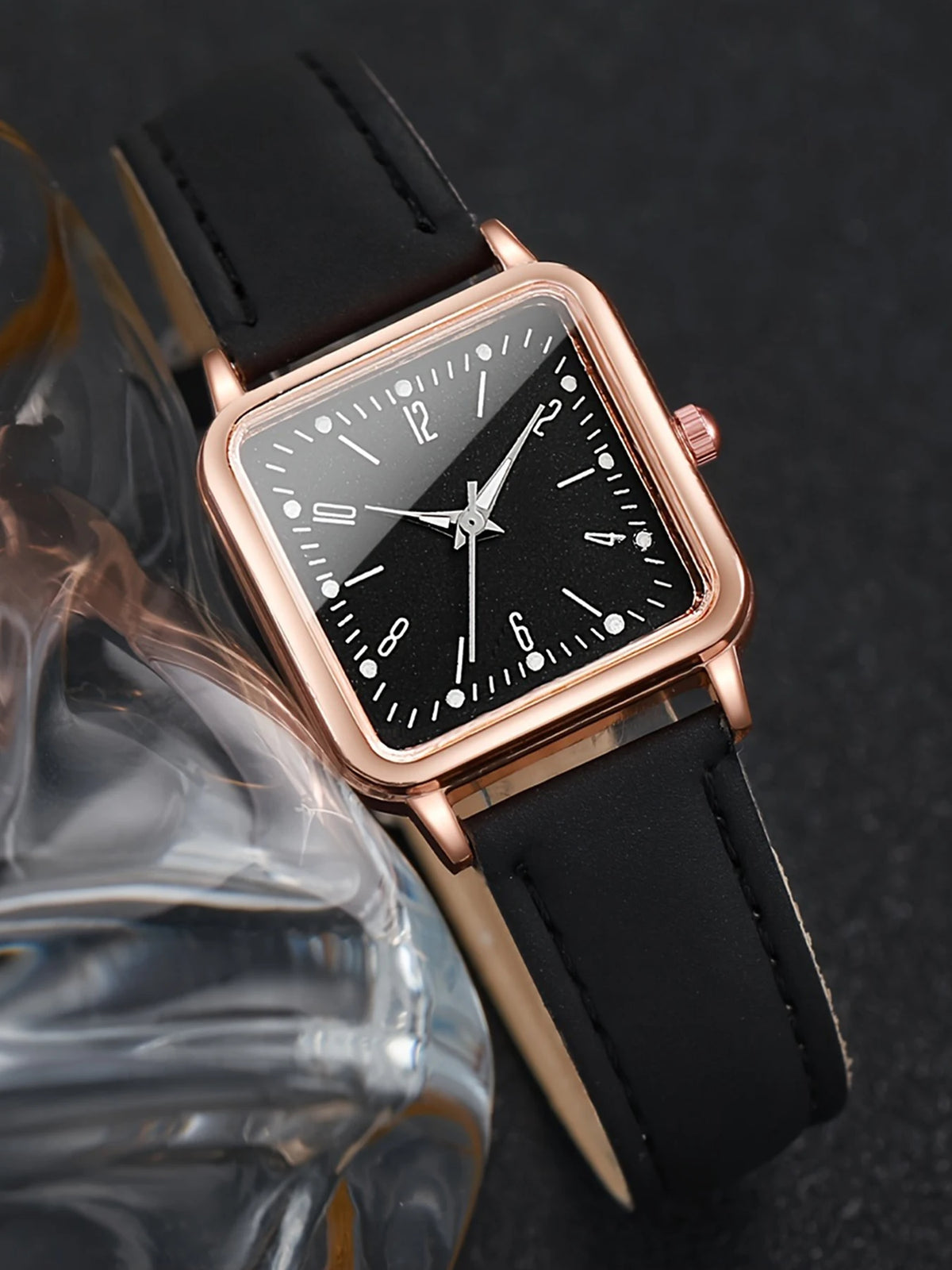 Minimalist Quartz Watch – Leather Strap, Square Dial, Unisex