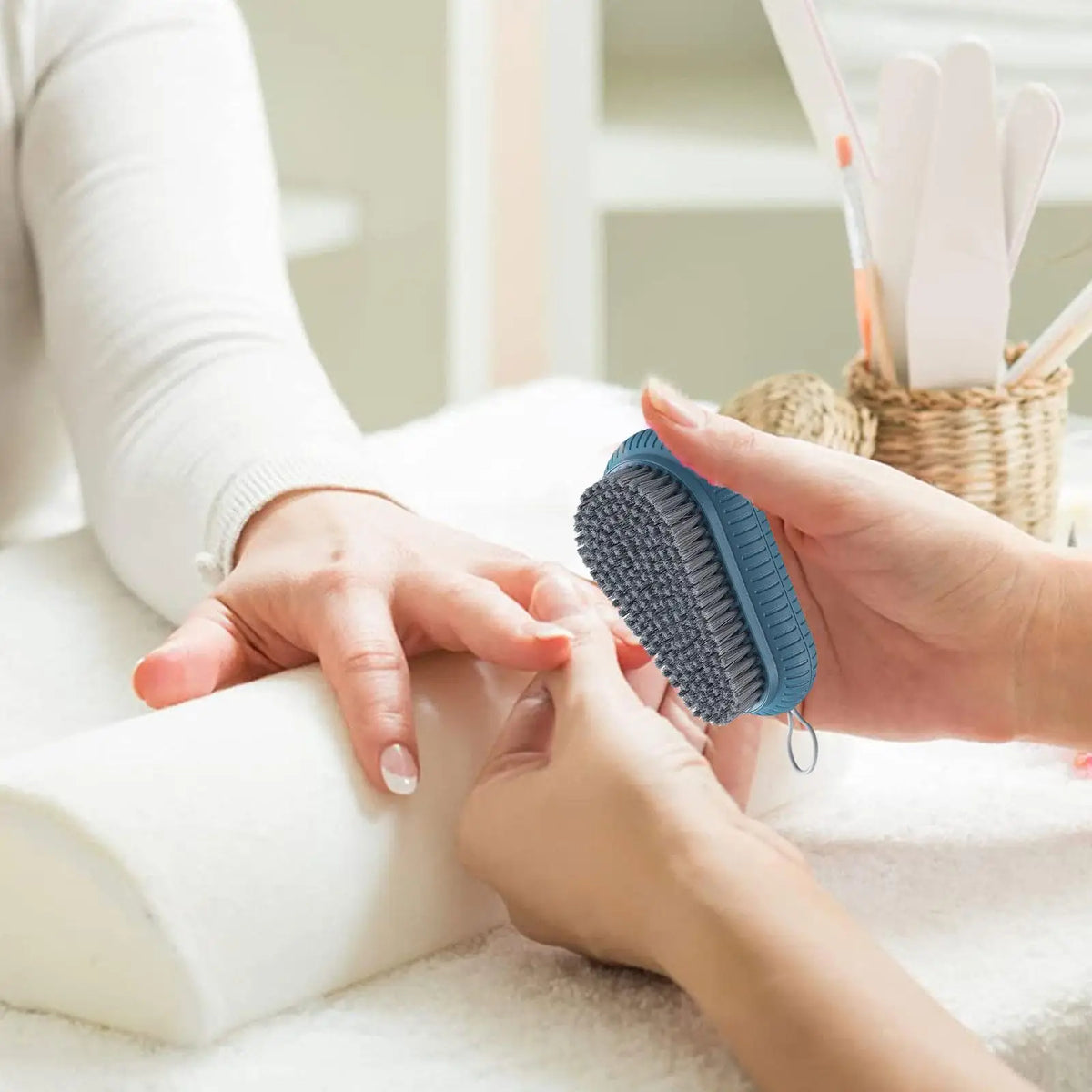 Heavy Duty Nail Scrubbing Brush – Manicure & Pedicure Hand Cleaning Tool